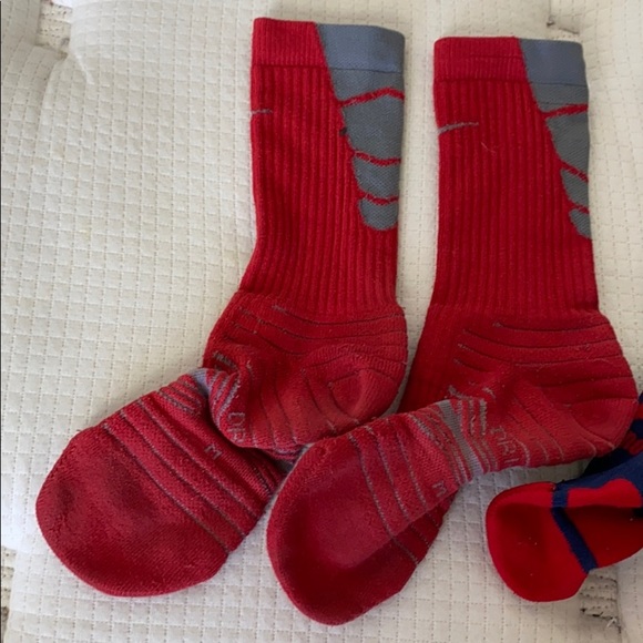 2pcs Men Nike and Patriots Sportswear Socks M - Picture 2 of 3